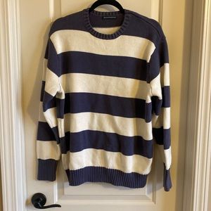 Brandy sweater one size no stains. Excellent condition.